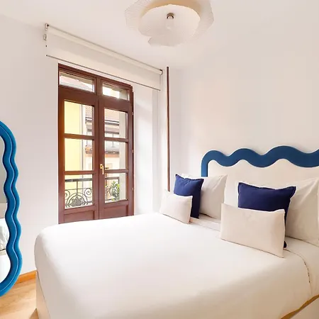 Duplex Casco Historico-catedral Parking Incluido * オビエド
