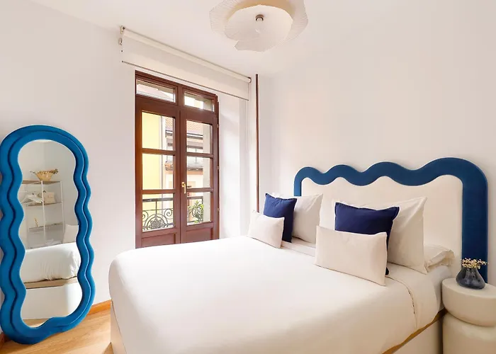 Duplex Casco Historico-catedral Parking Incluido * Οβιέδο